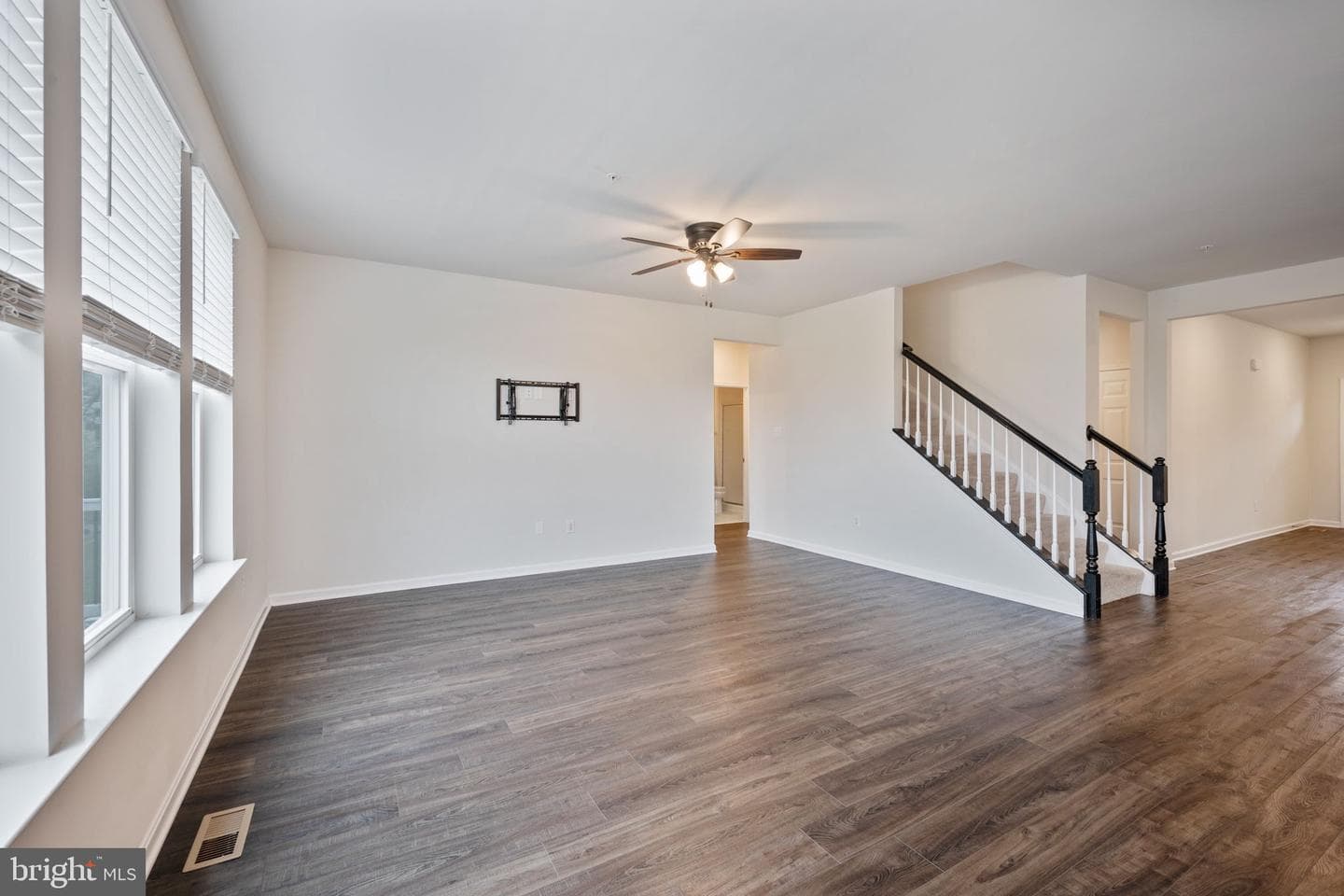 7026 Freedom Way photo 11