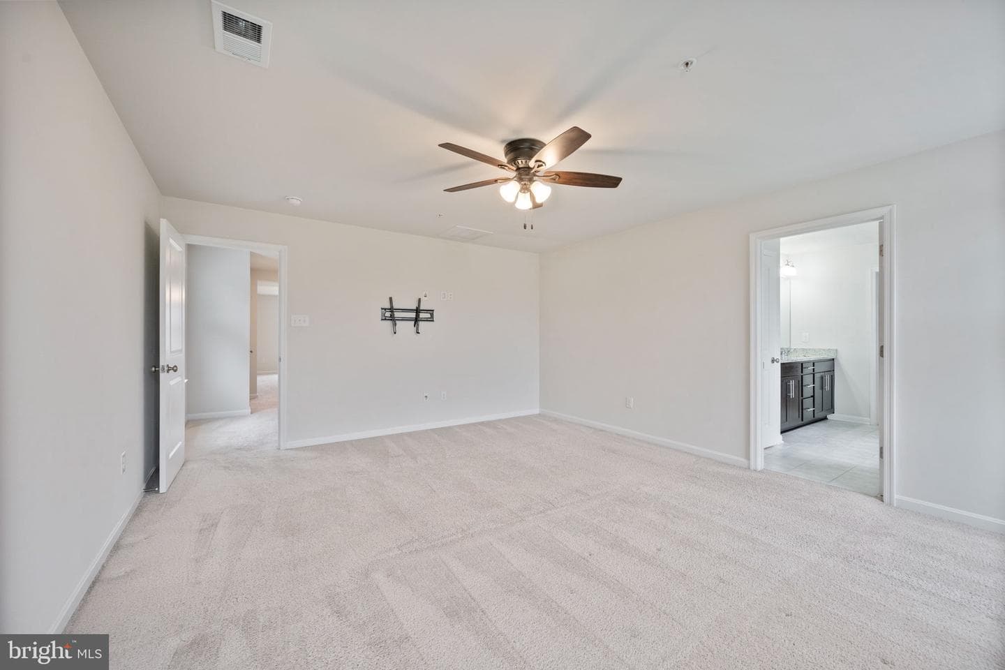 7026 Freedom Way photo 25