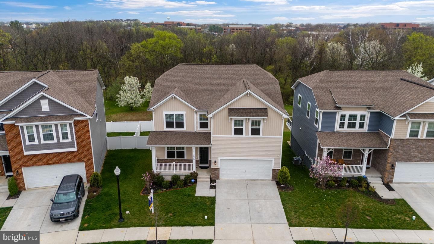 7026 Freedom Way photo 4