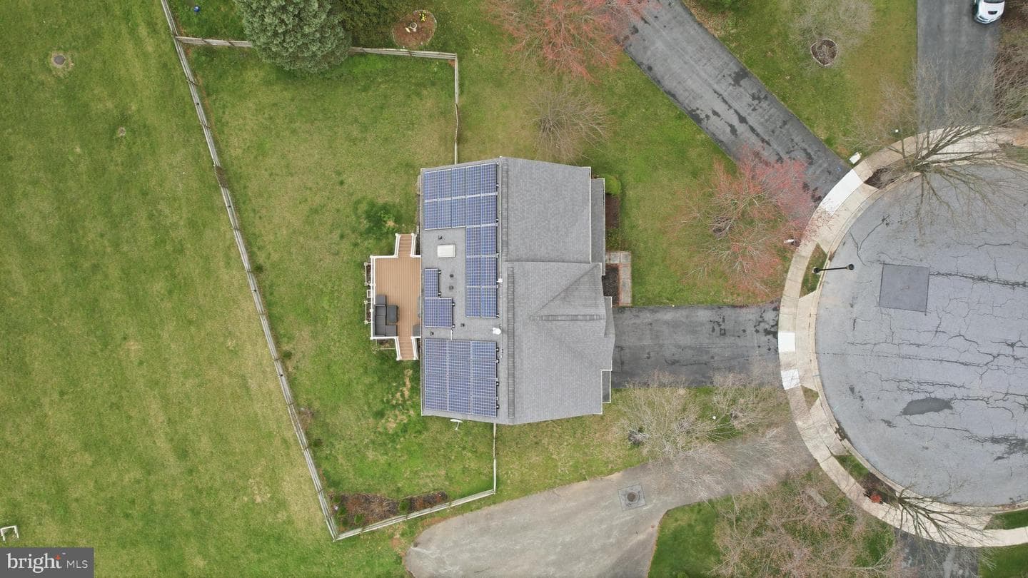1707 Dearbought Court photo 5