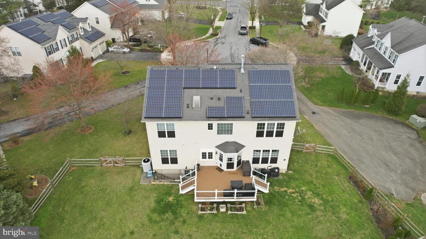 1707 Dearbought Court photo 8