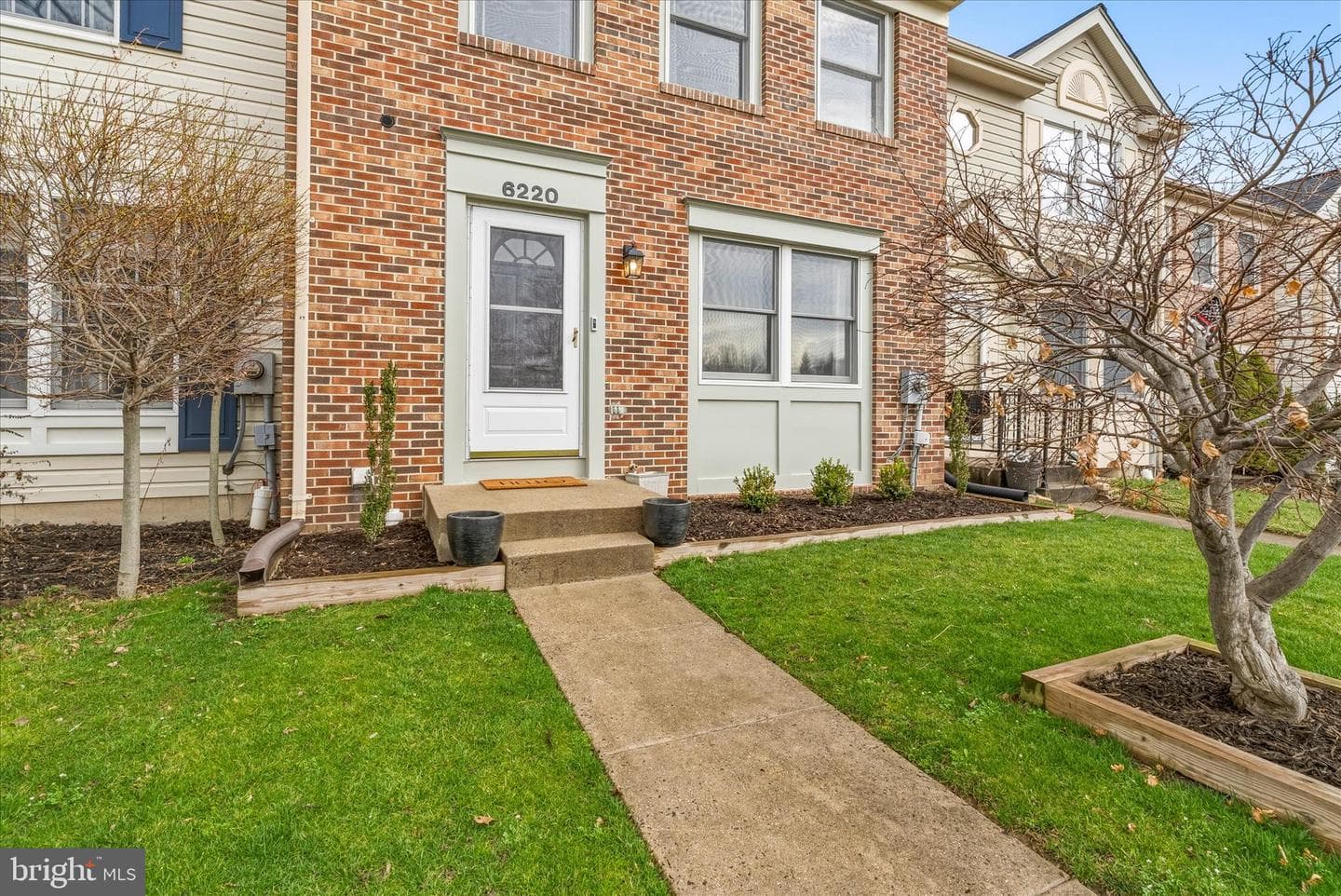 6220 Illinois Court photo 2