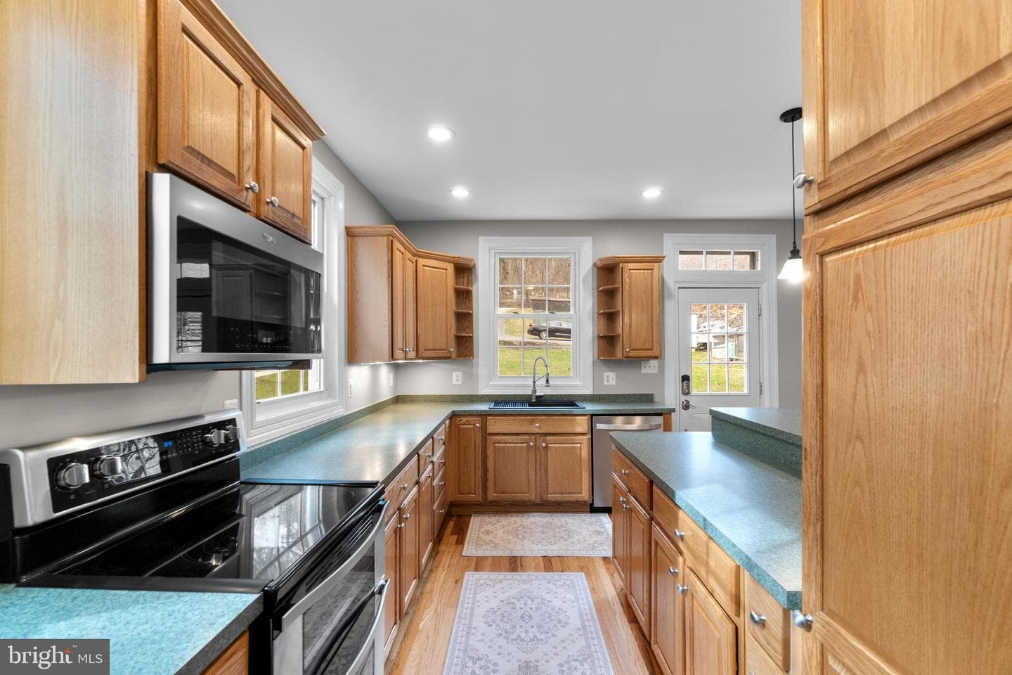 16916 Annandale Road photo 18