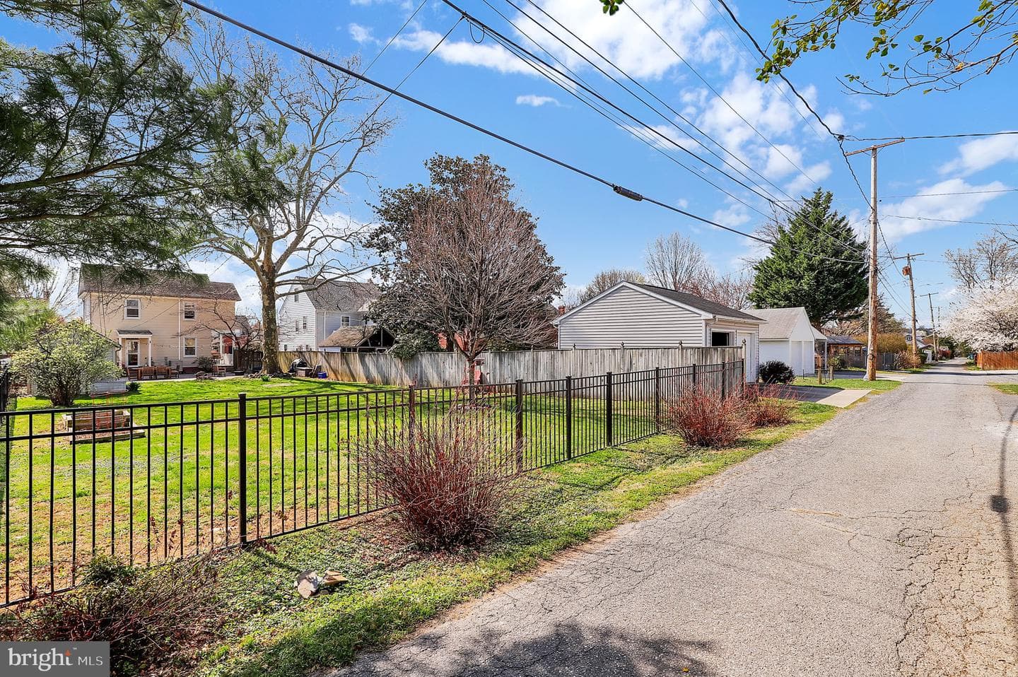 517 Fairview Avenue photo 33