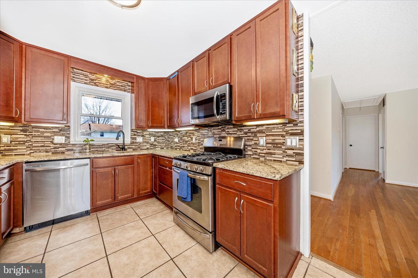 1606 Wise Road photo 14