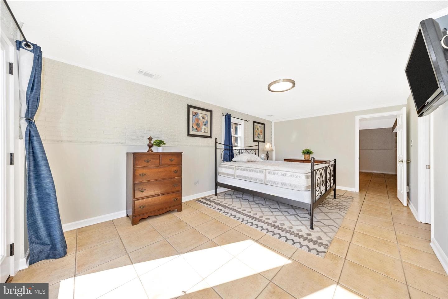 1606 Wise Road photo 32
