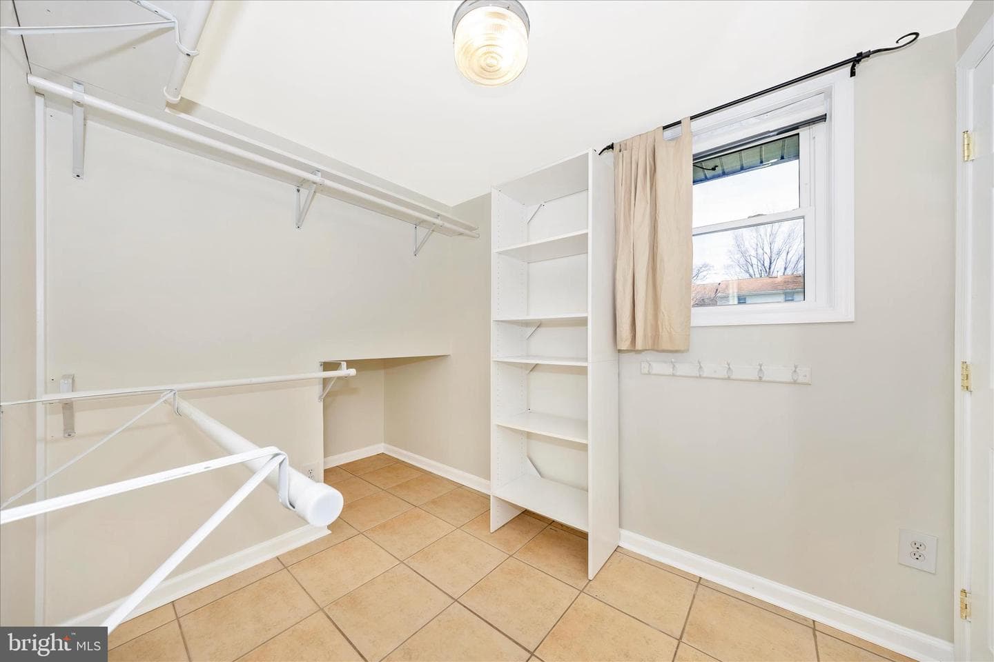 1606 Wise Road photo 36
