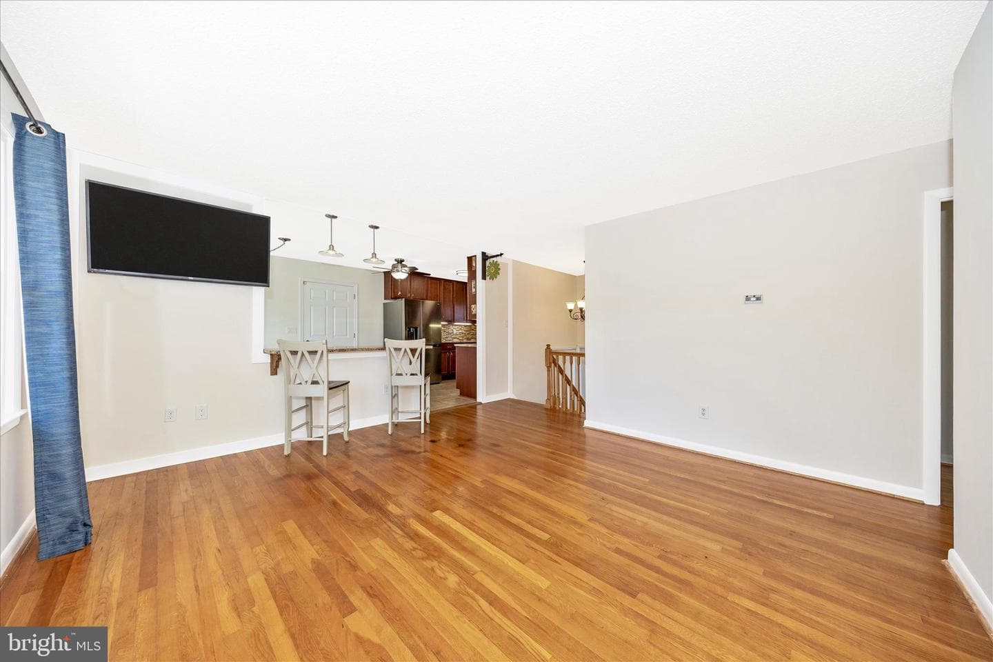 1606 Wise Road photo 7