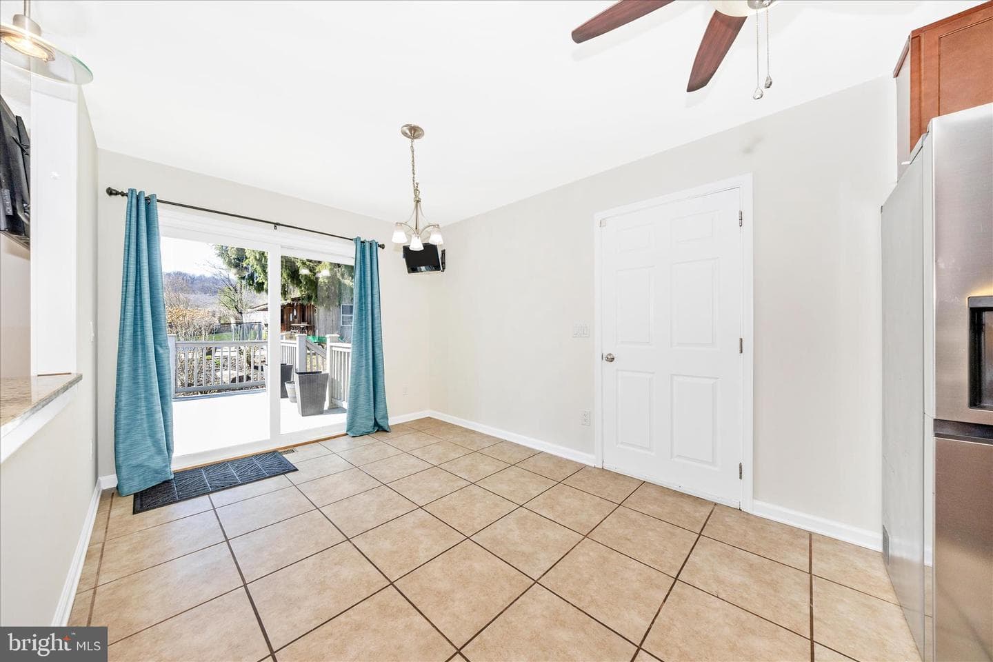 1606 Wise Road photo 9