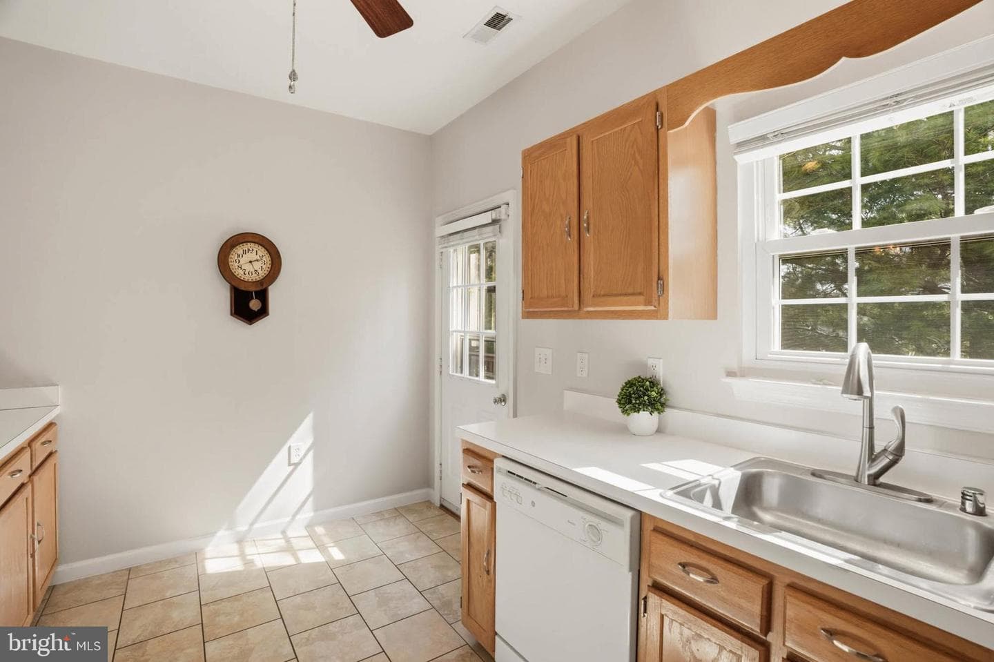 1318 Hampshire Drive #d photo 12