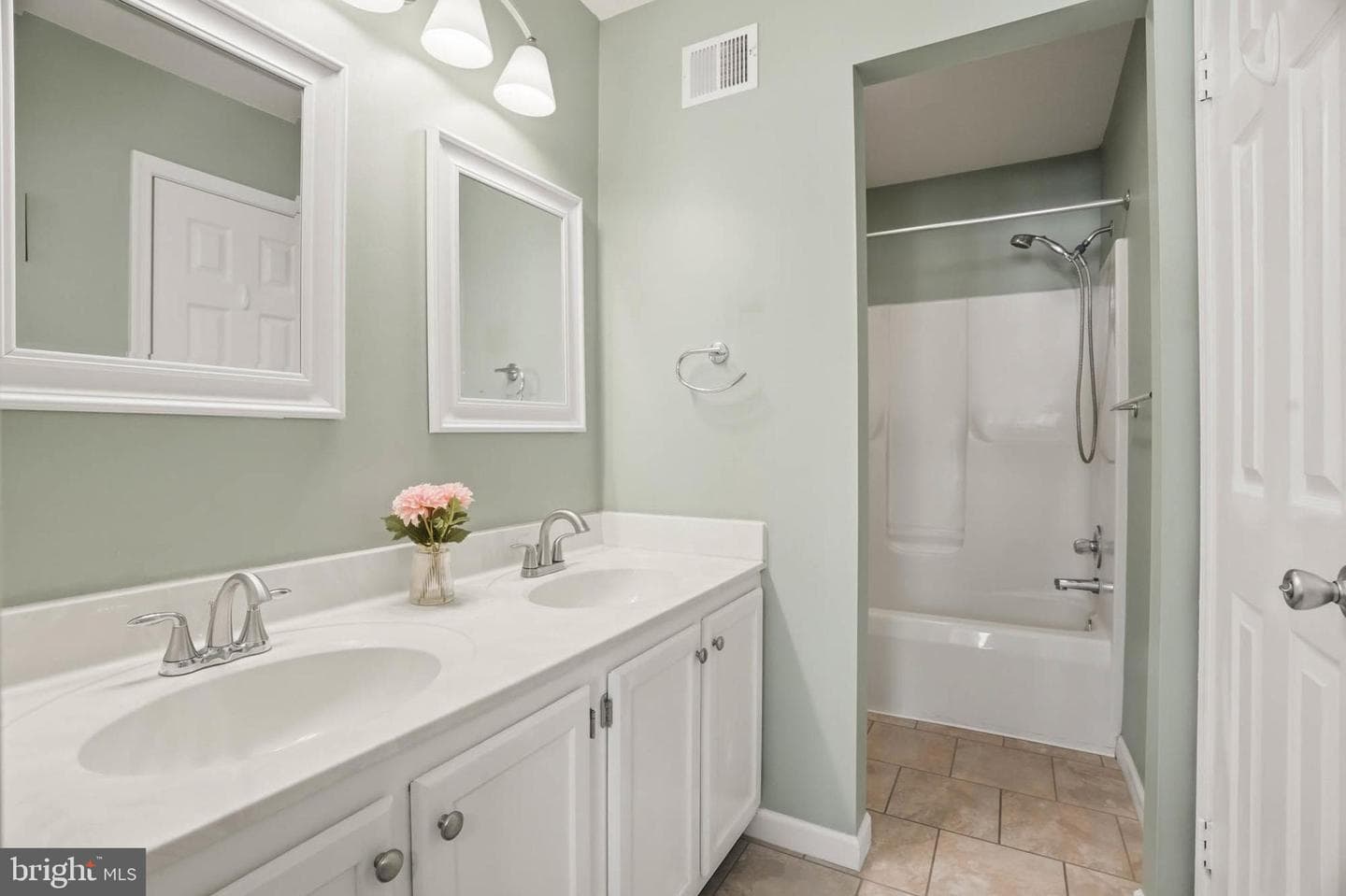 1318 Hampshire Drive #d photo 24