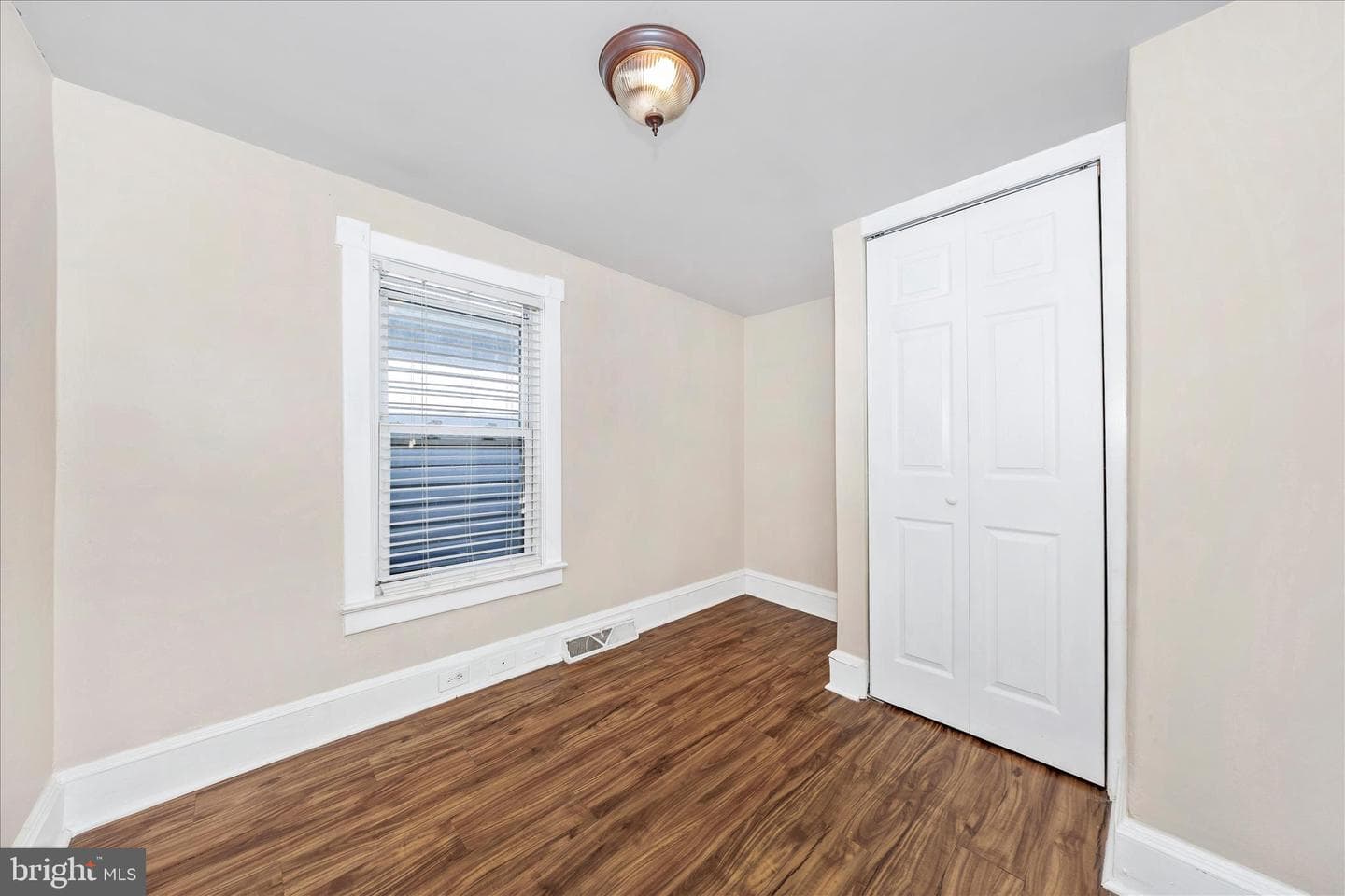 202 Maple Avenue photo 22