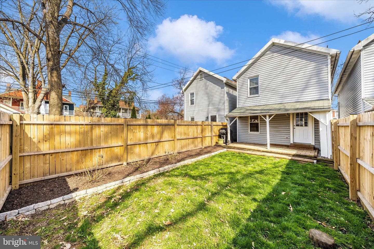 202 Maple Avenue photo 5
