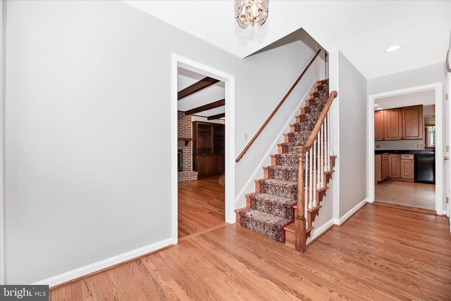 8234 Glendale Drive photo 10