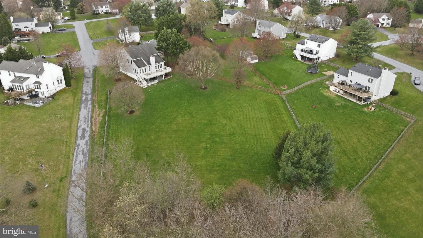 4908 Shelburne Court photo 40