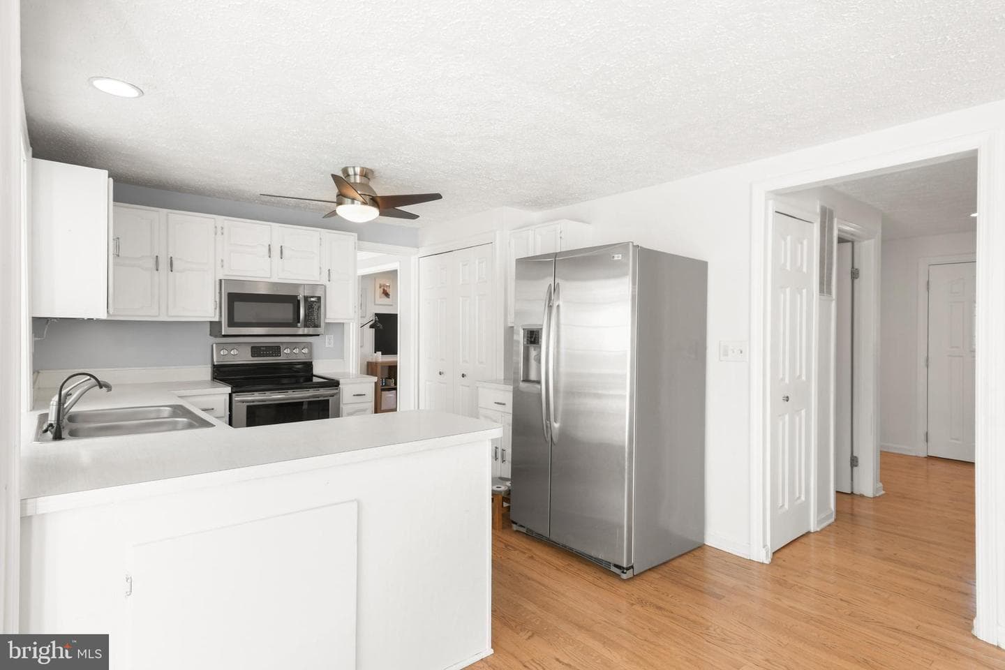 5833 Woodwinds Circle photo 14