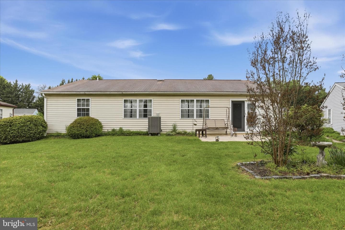 5661 Crabapple Drive photo 6
