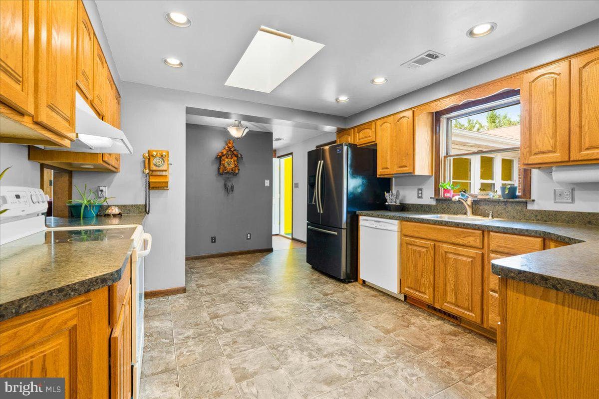 6114 Elaine Drive photo 19