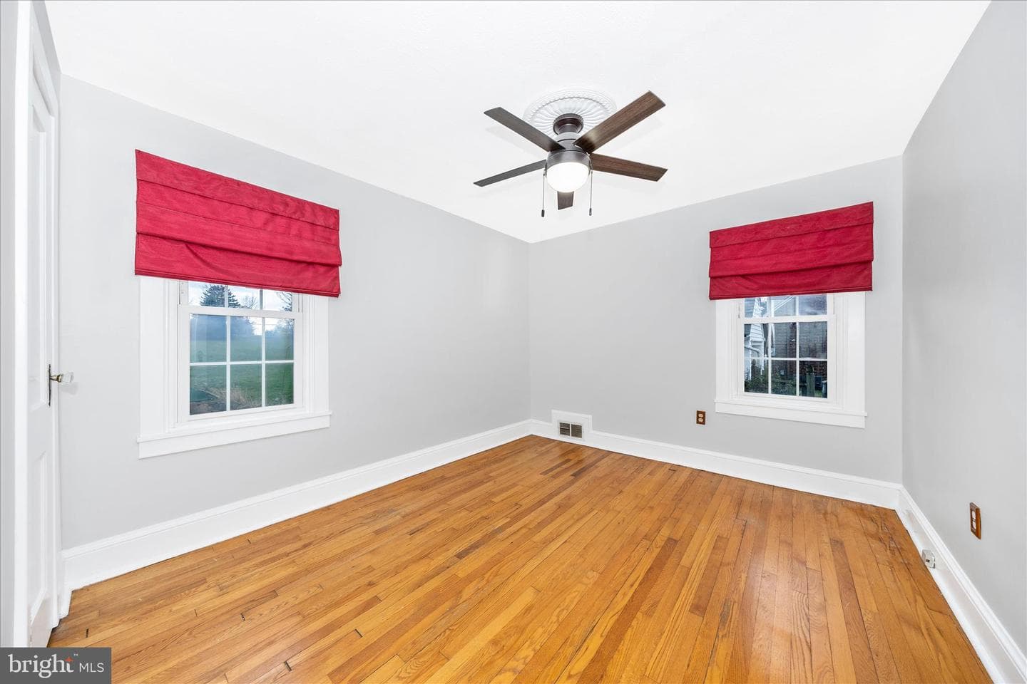 526 Grant Place photo 15