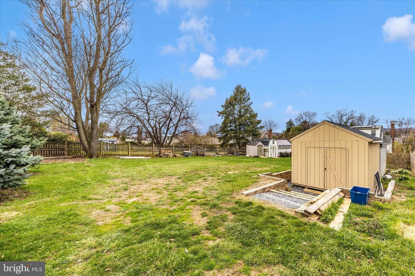 526 Grant Place photo 35