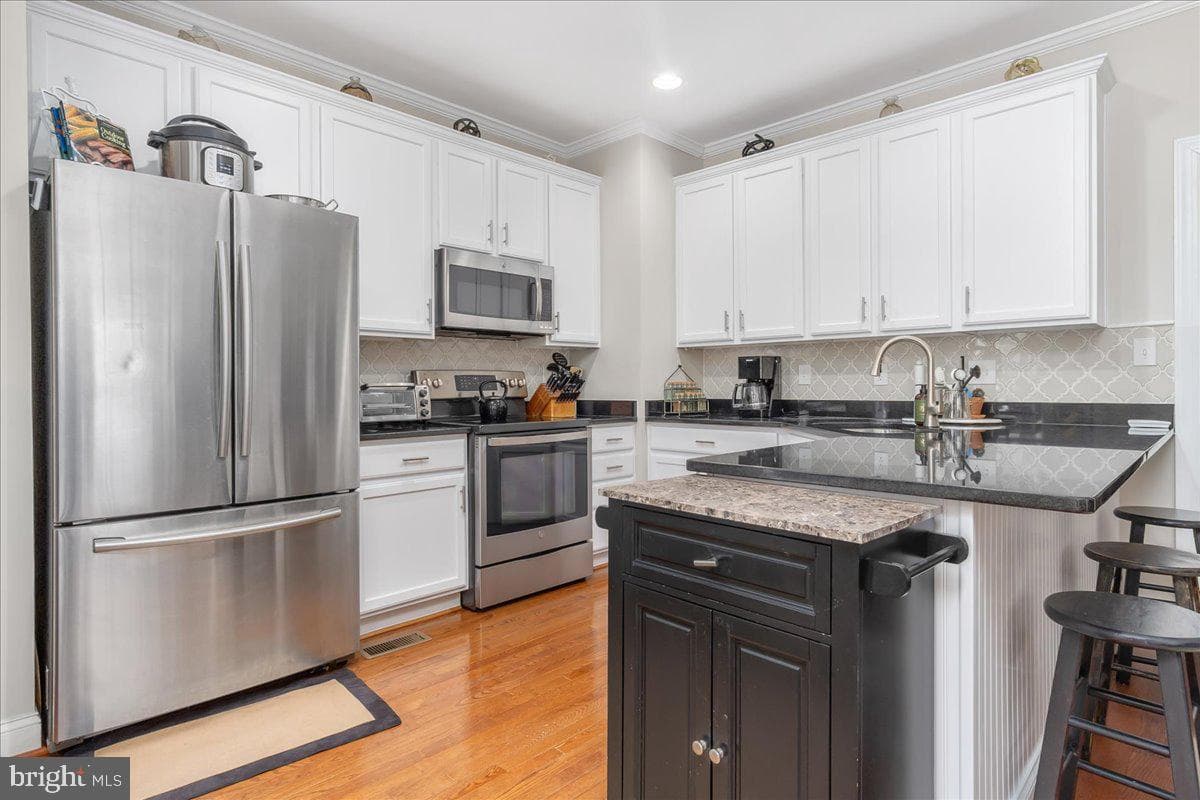 6378 Meandering Woods Court photo 10