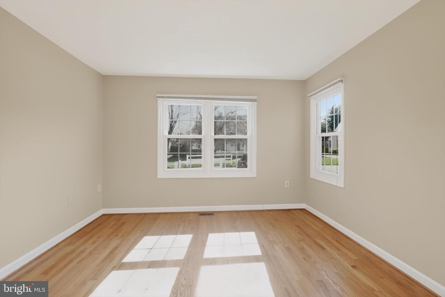 825 Dunbrooke Court photo 17