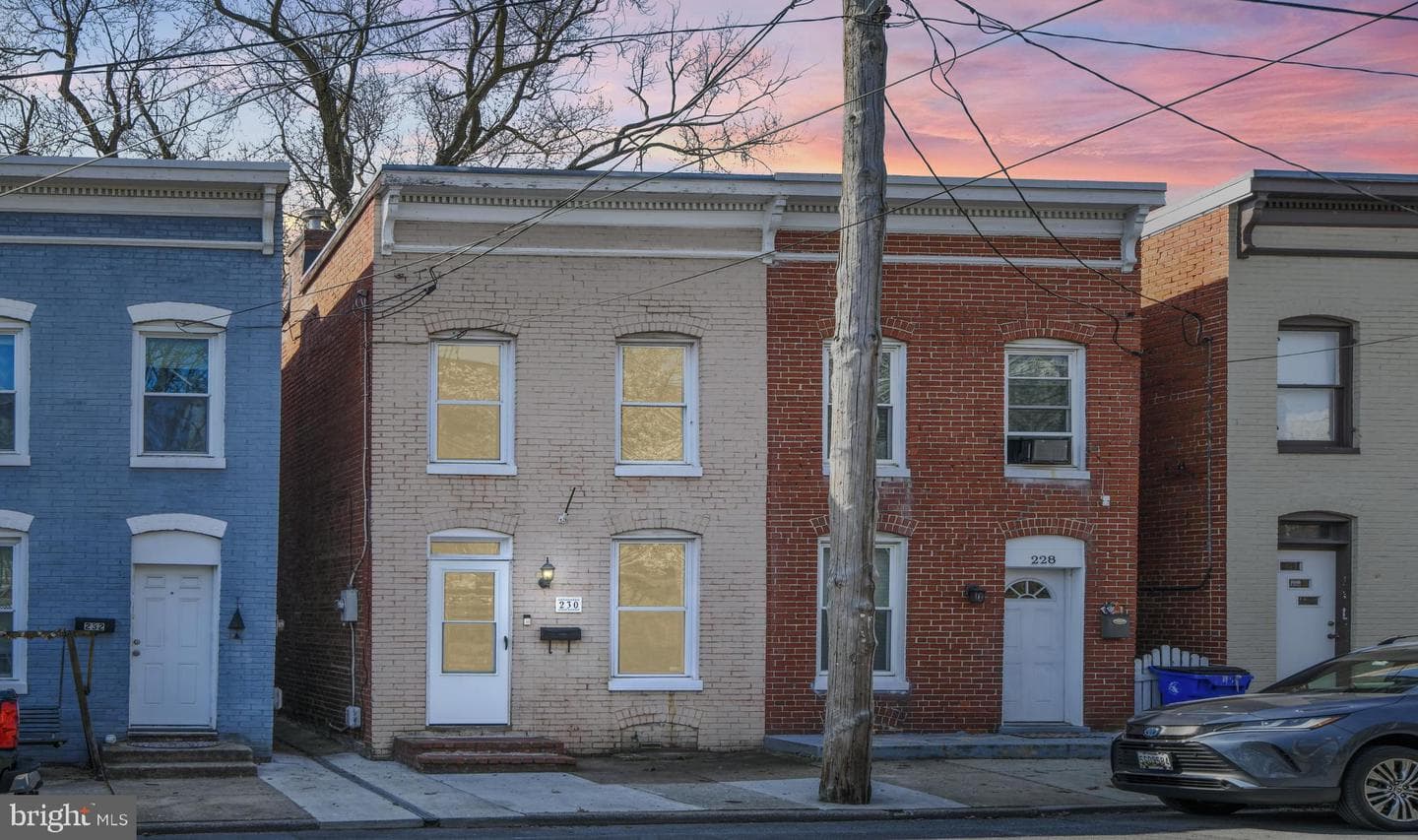 230 E 5th Street photo 21
