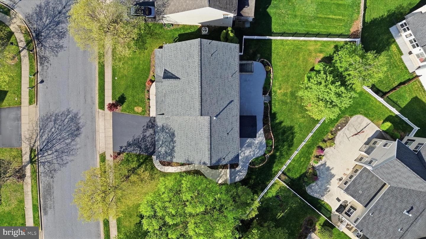 1912 Moran Drive photo 36