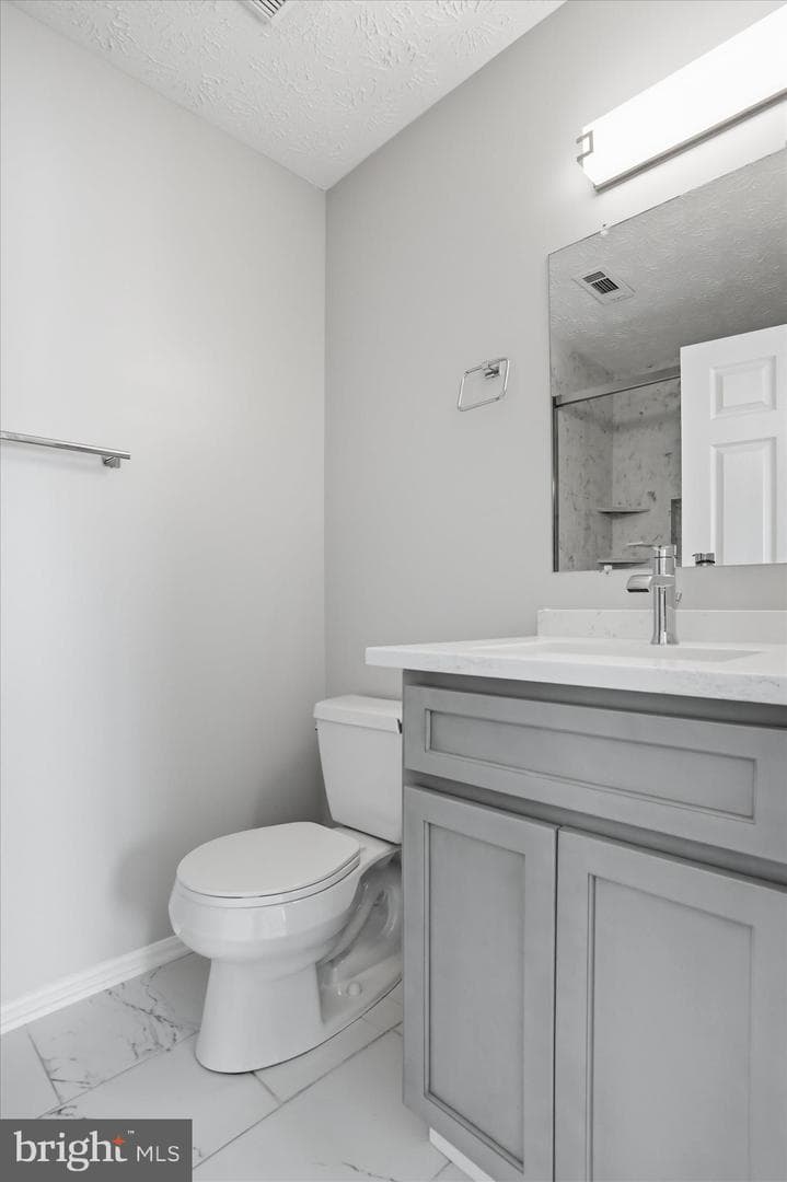 2137 Wainwright Court #1c photo 15