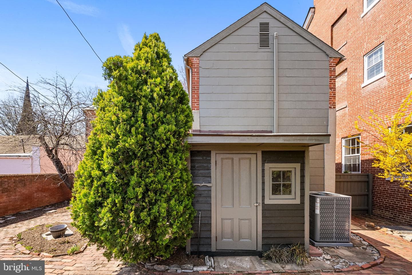 106 N Court Street photo 28