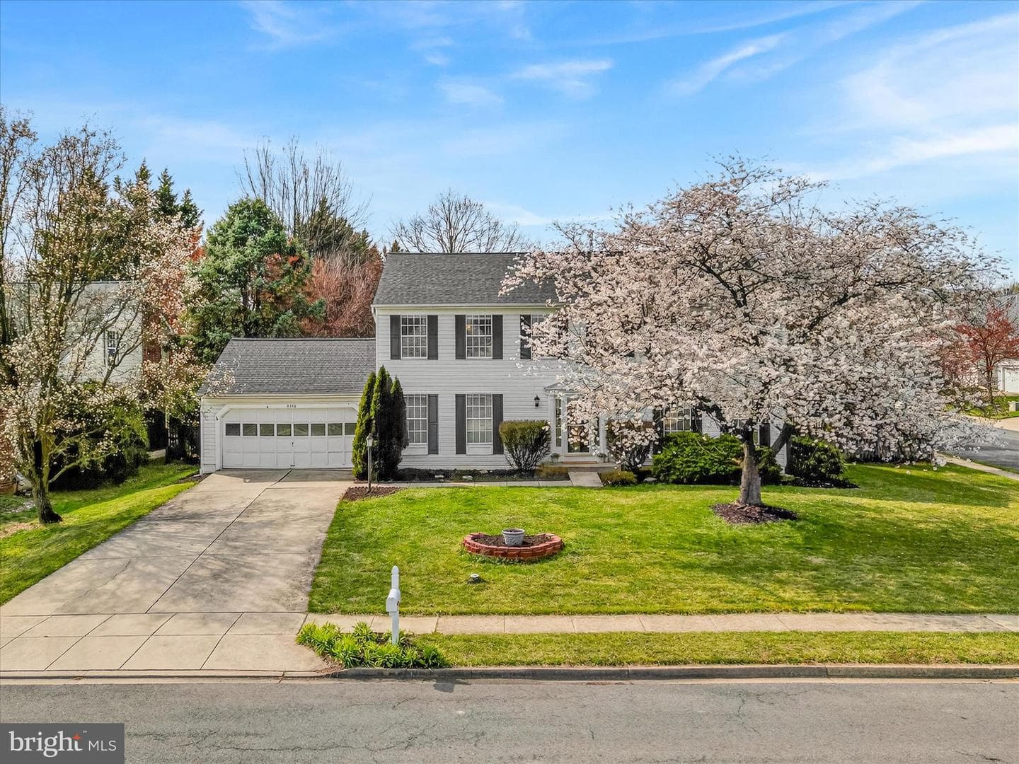 5348 Saint James Place