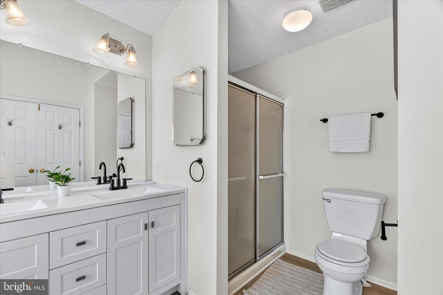 5348 Saint James Place photo 28