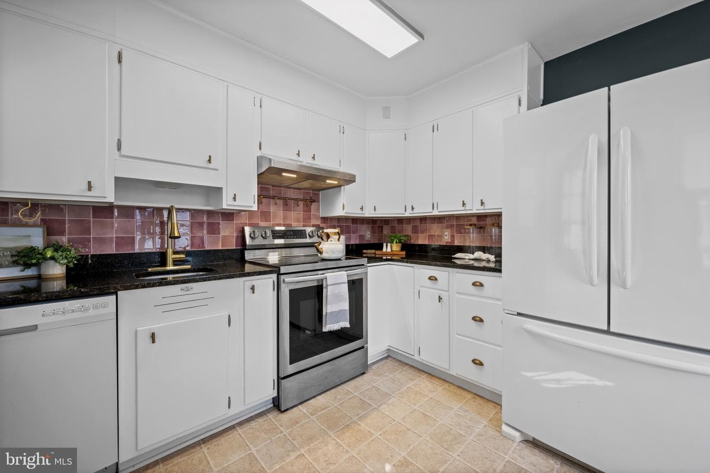 303 Willow Avenue photo 16