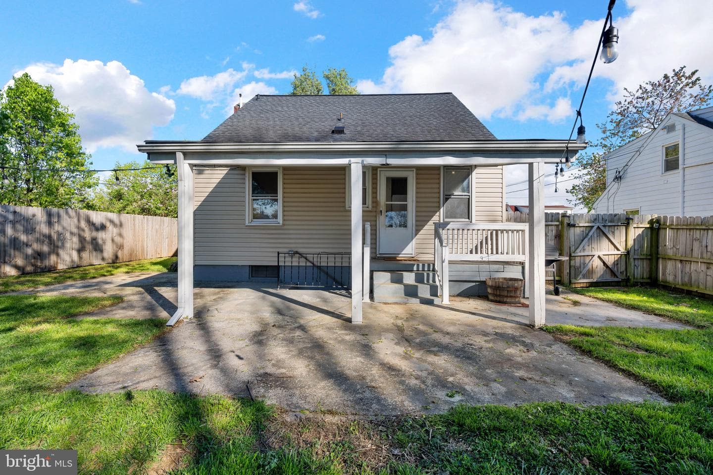 303 Willow Avenue photo 44