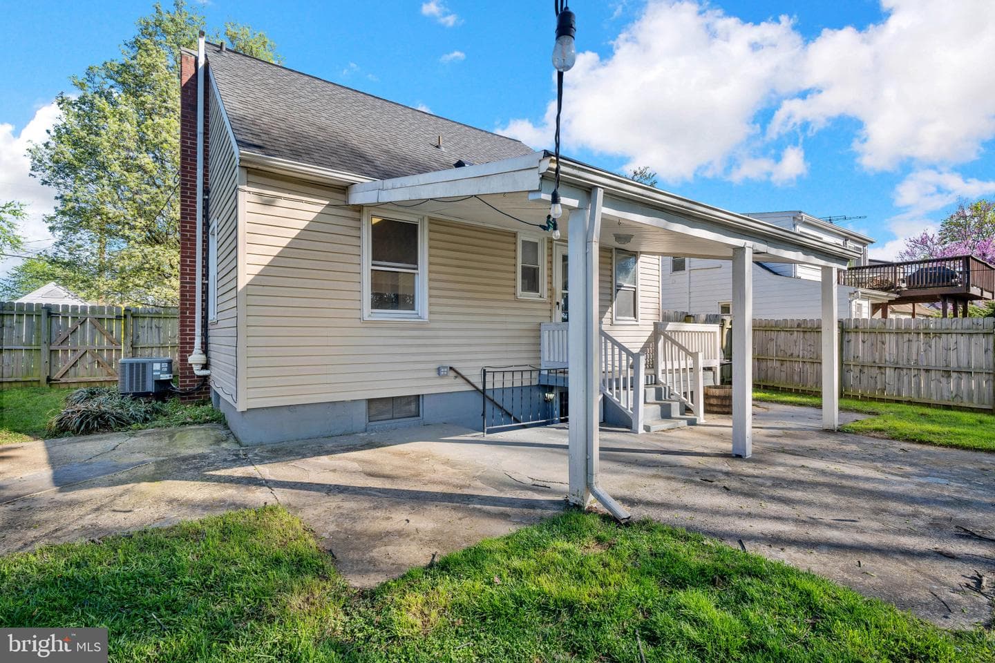 303 Willow Avenue photo 48