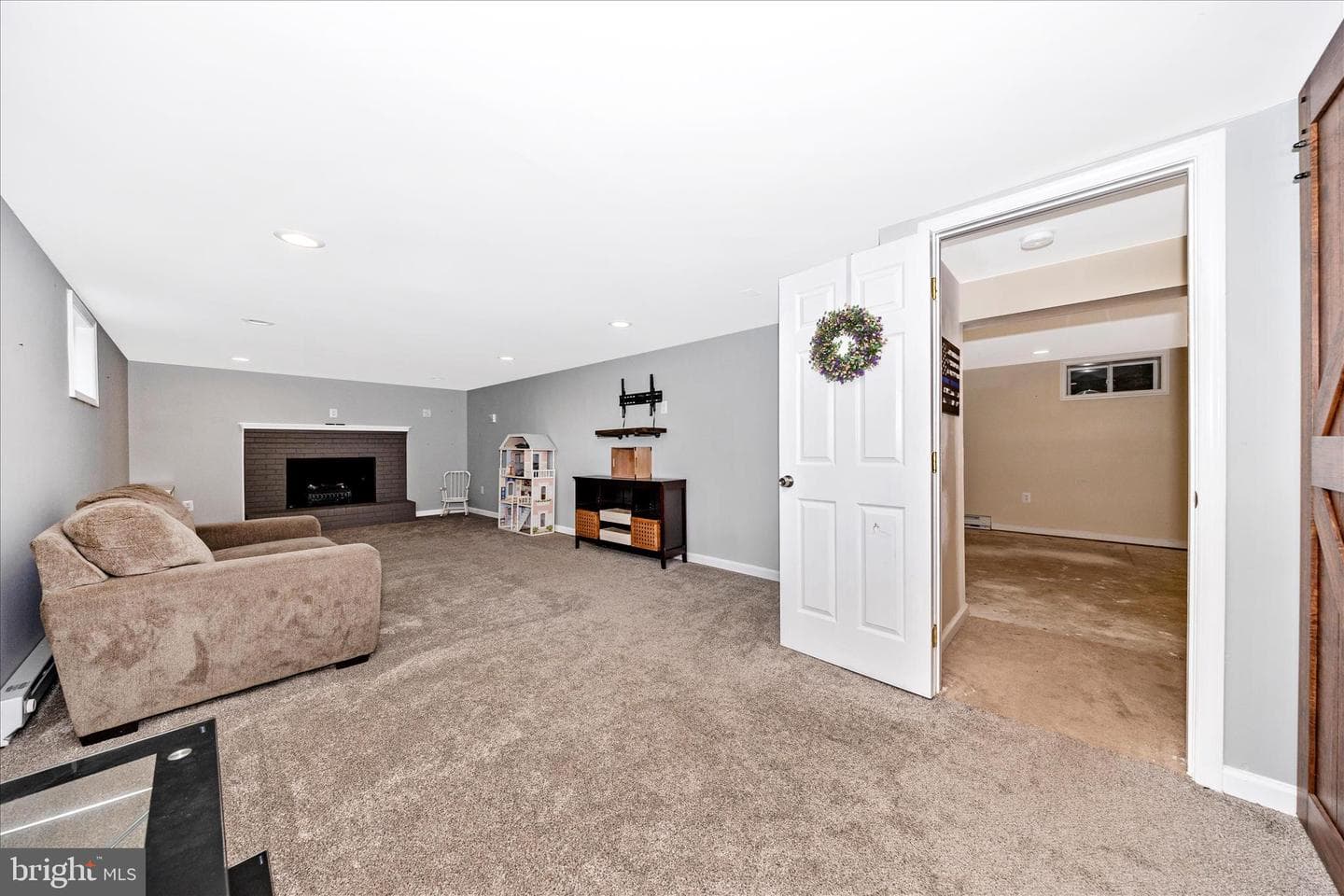 814 2nd Avenue photo 25