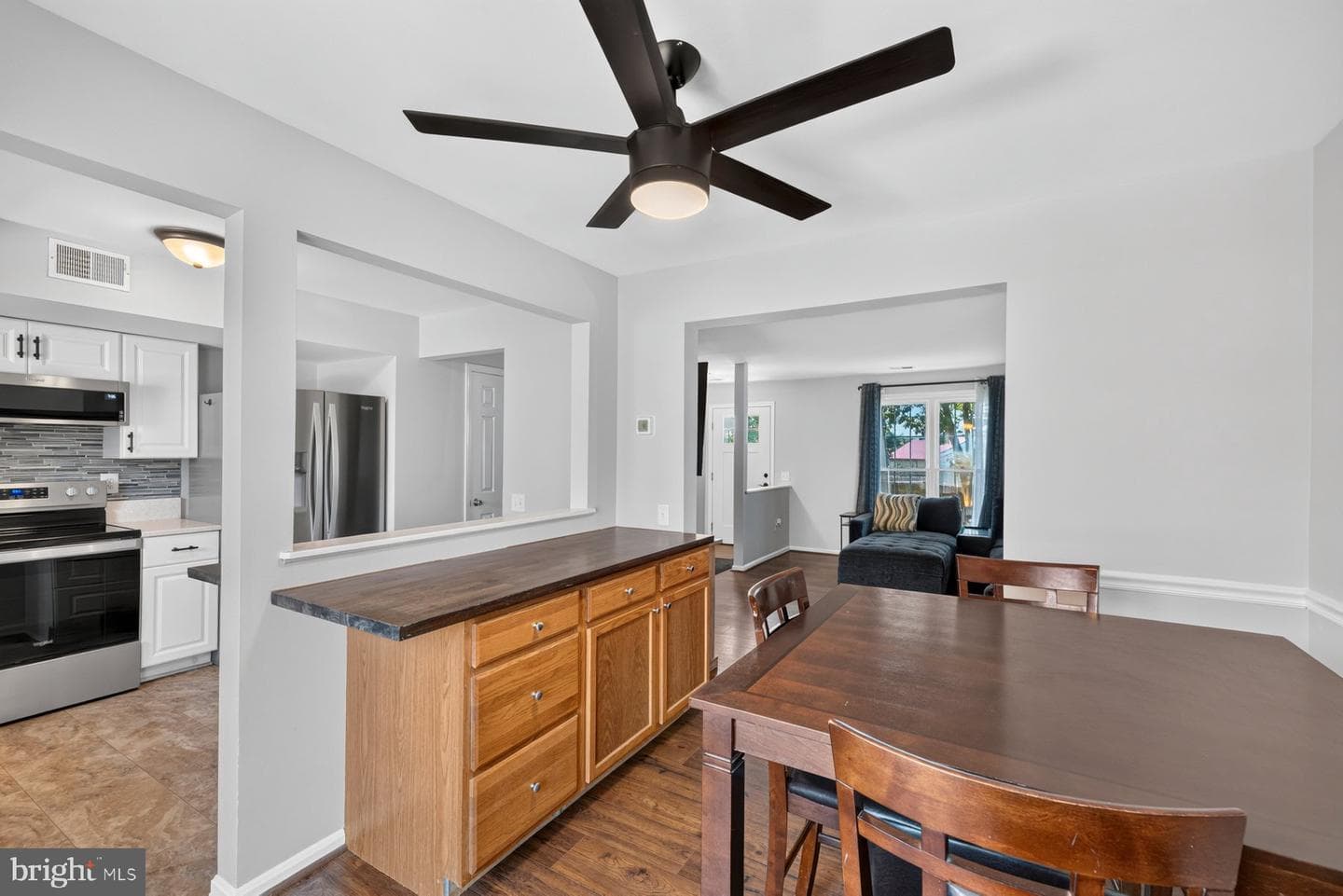 5733 Sunset View Lane photo 10
