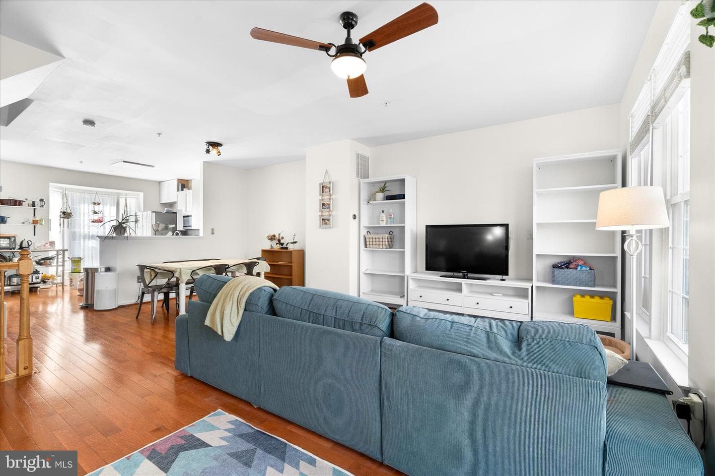 2409 Huntwood Court photo 4