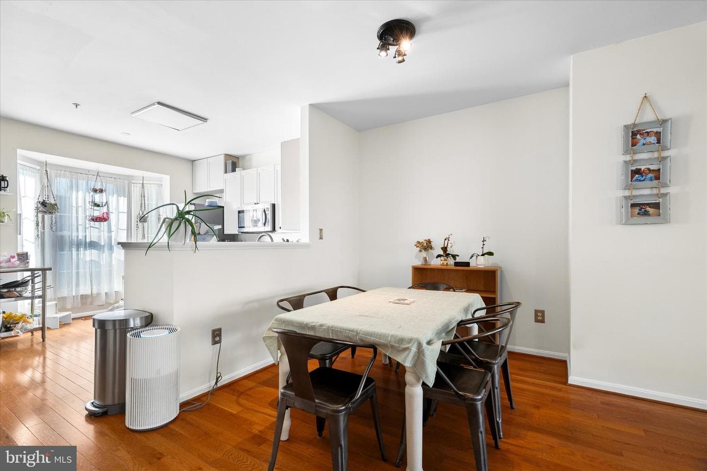 2409 Huntwood Court photo 5