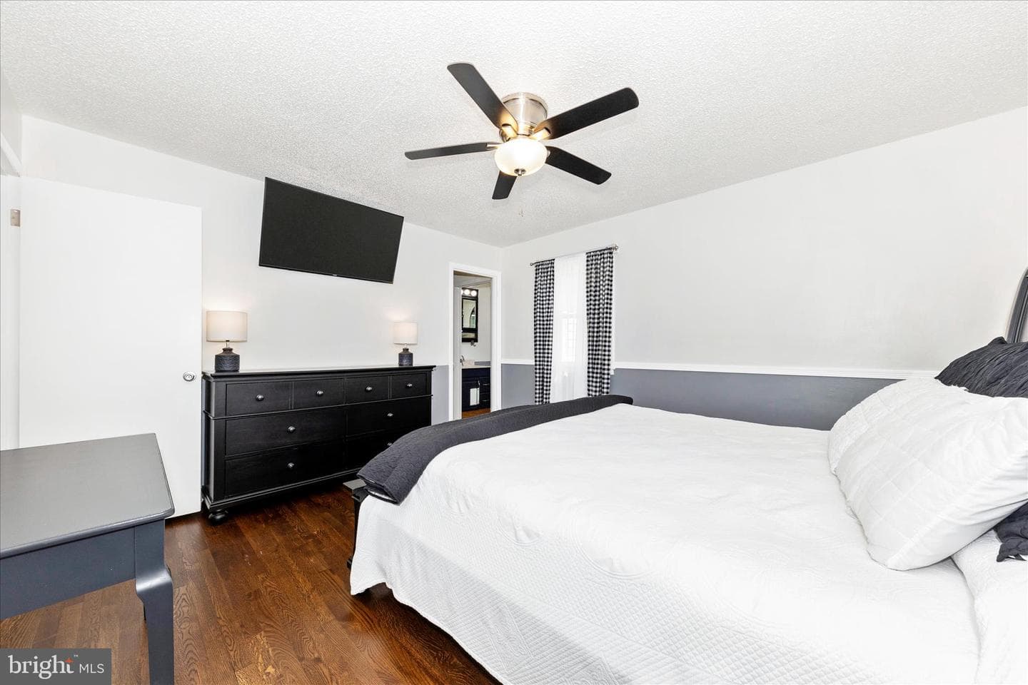 3895 Gibbons Road photo 22