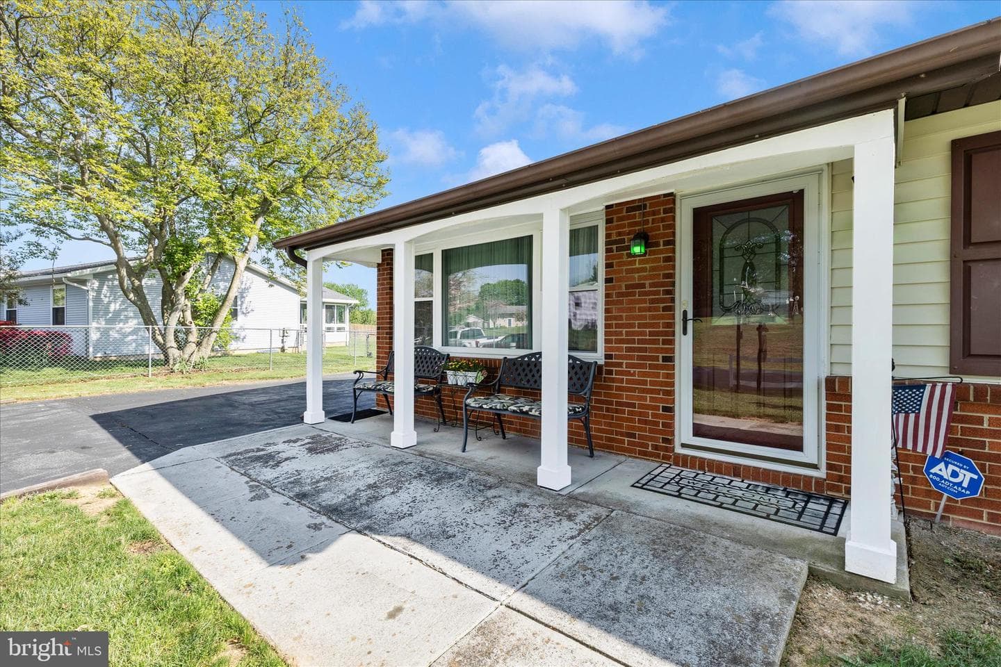 3895 Gibbons Road photo 3