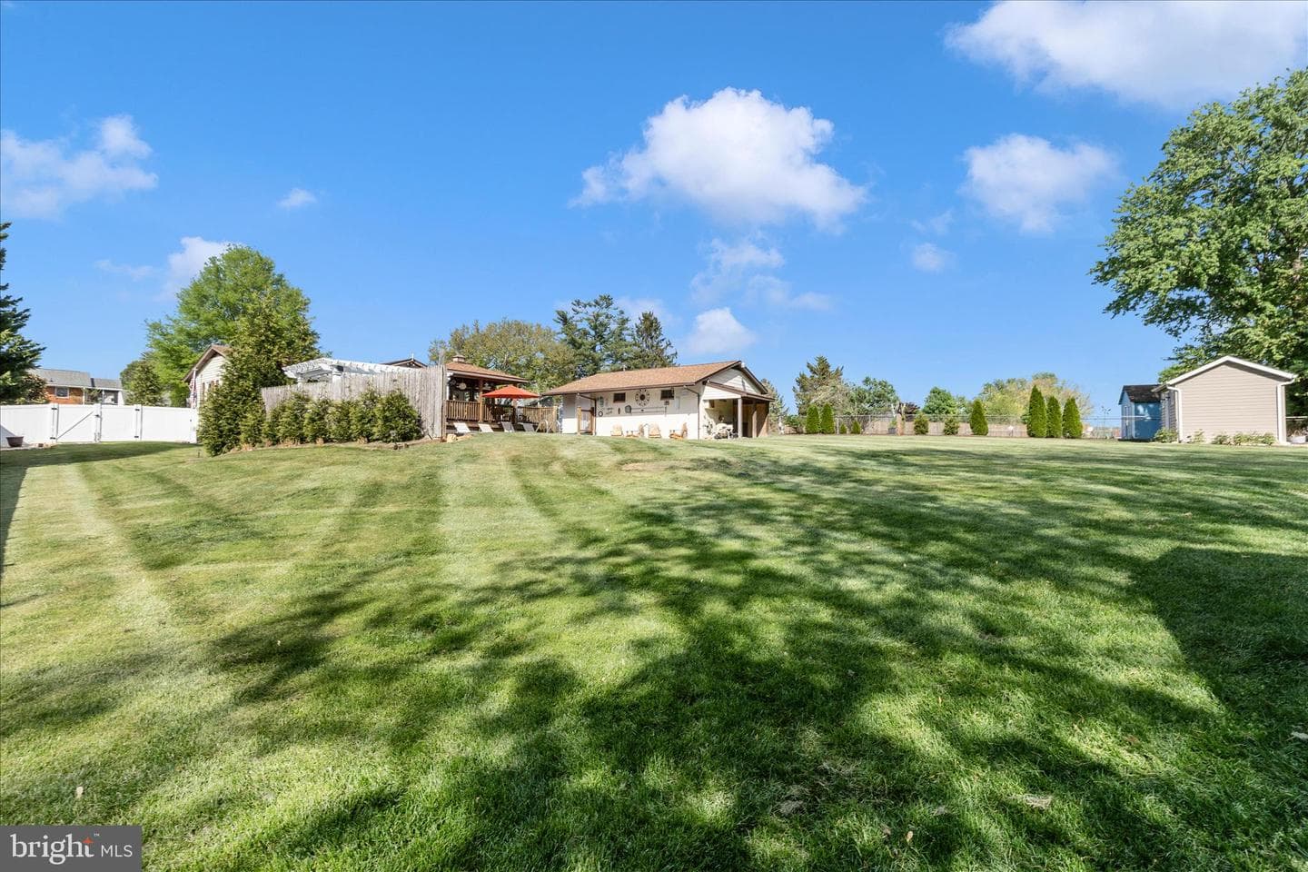 3895 Gibbons Road photo 46