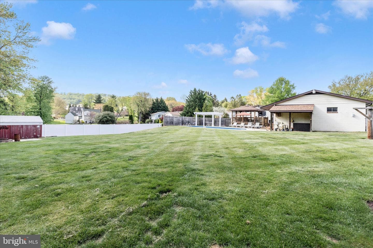 3895 Gibbons Road photo 48