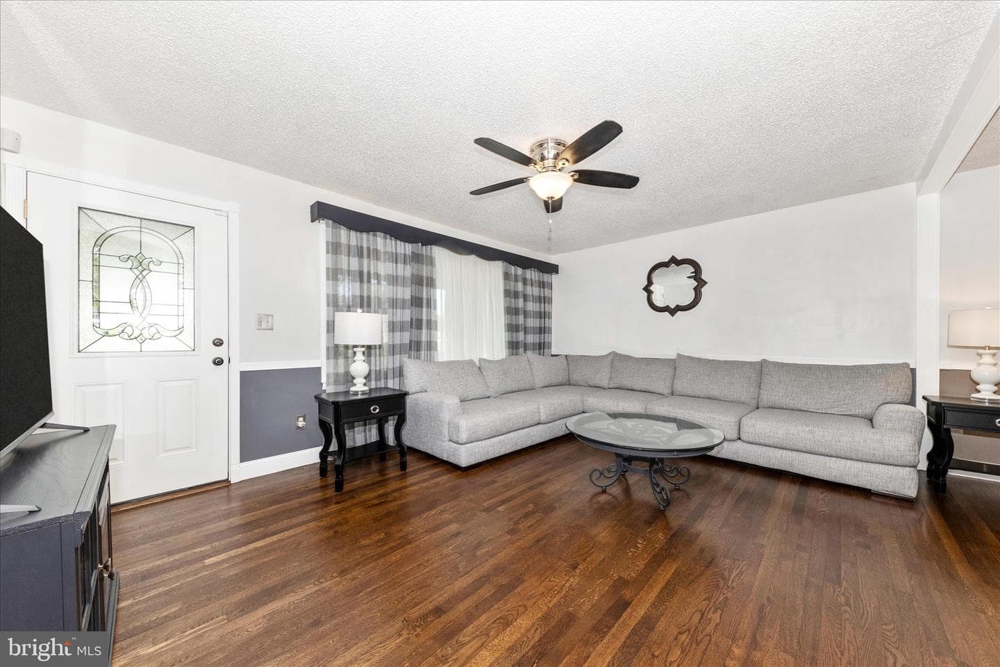 3895 Gibbons Road photo 8