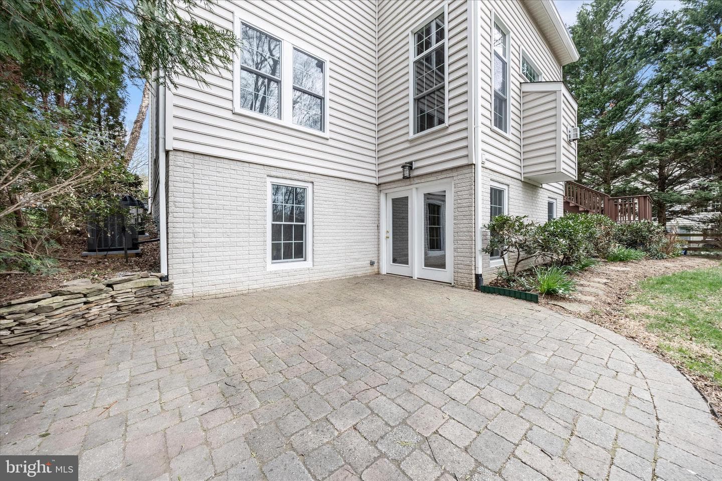 9102 Travener Circle photo 11