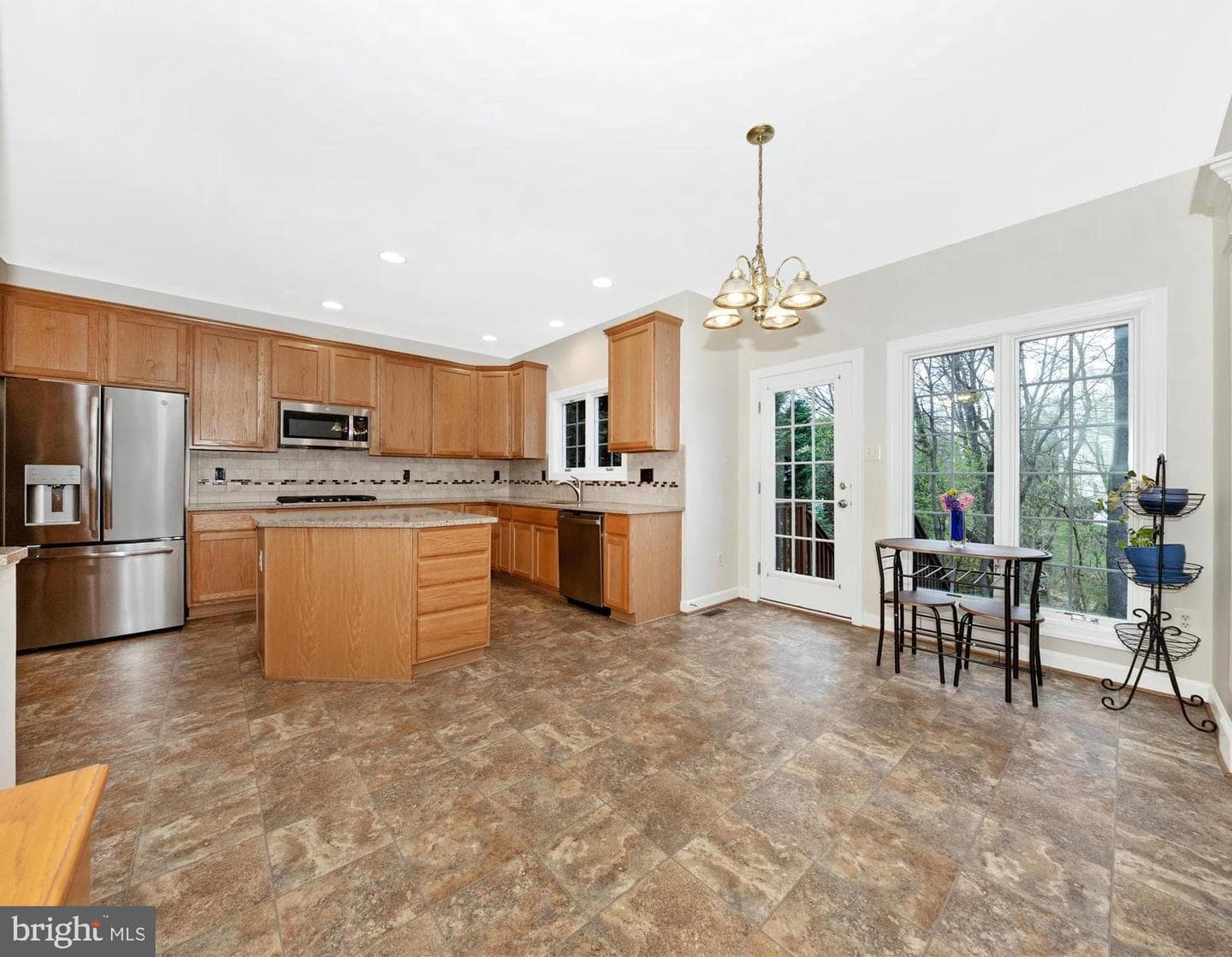 9102 Travener Circle photo 29