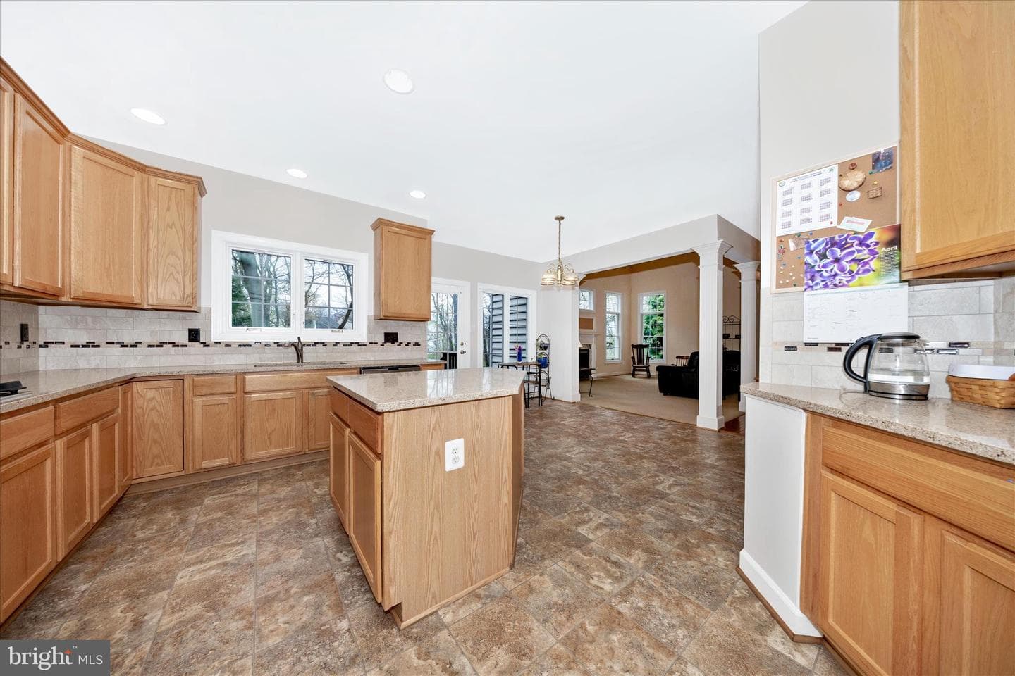 9102 Travener Circle photo 32