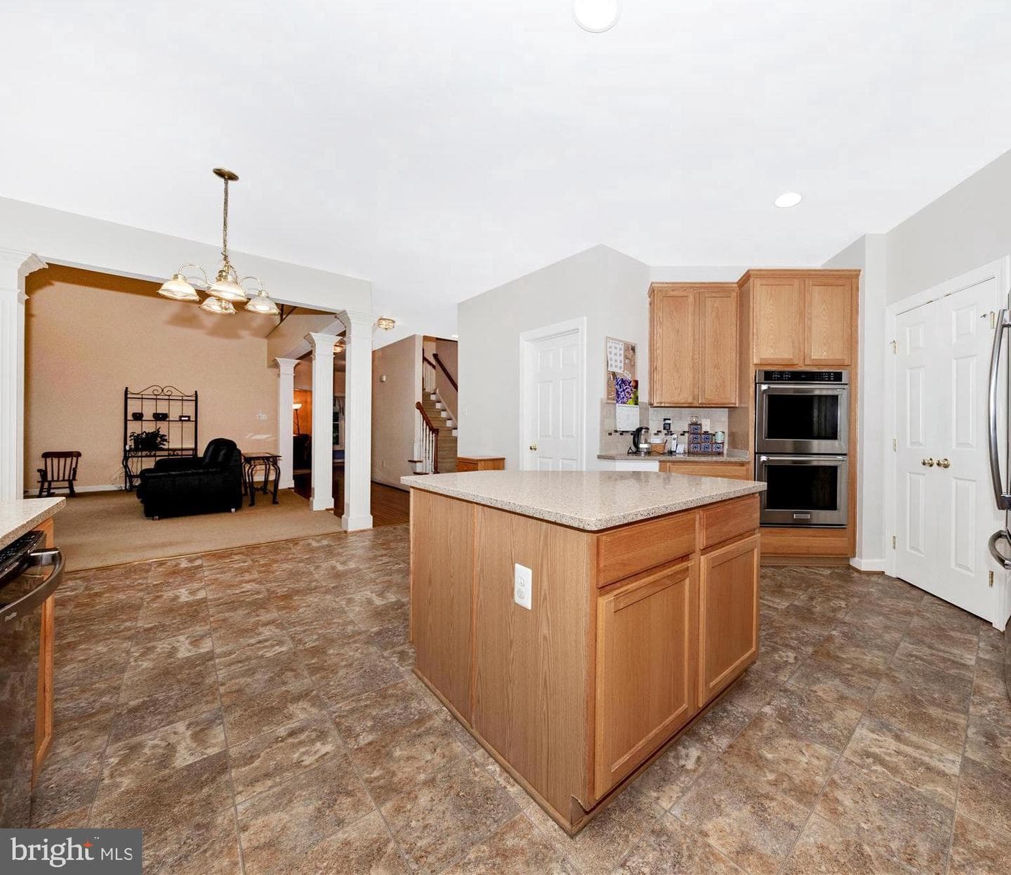 9102 Travener Circle photo 33