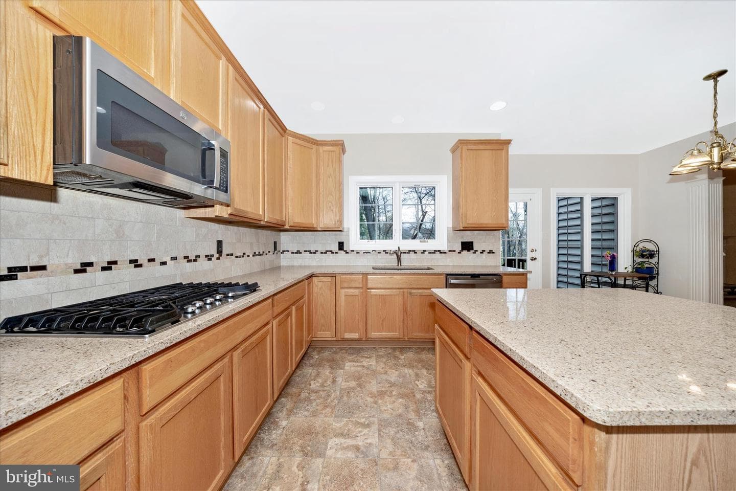 9102 Travener Circle photo 34