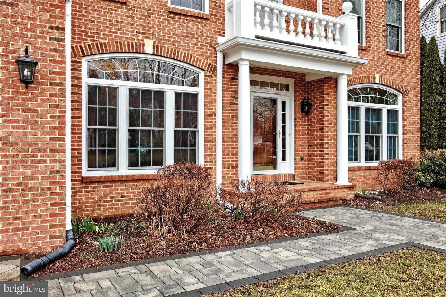 9102 Travener Circle photo 5